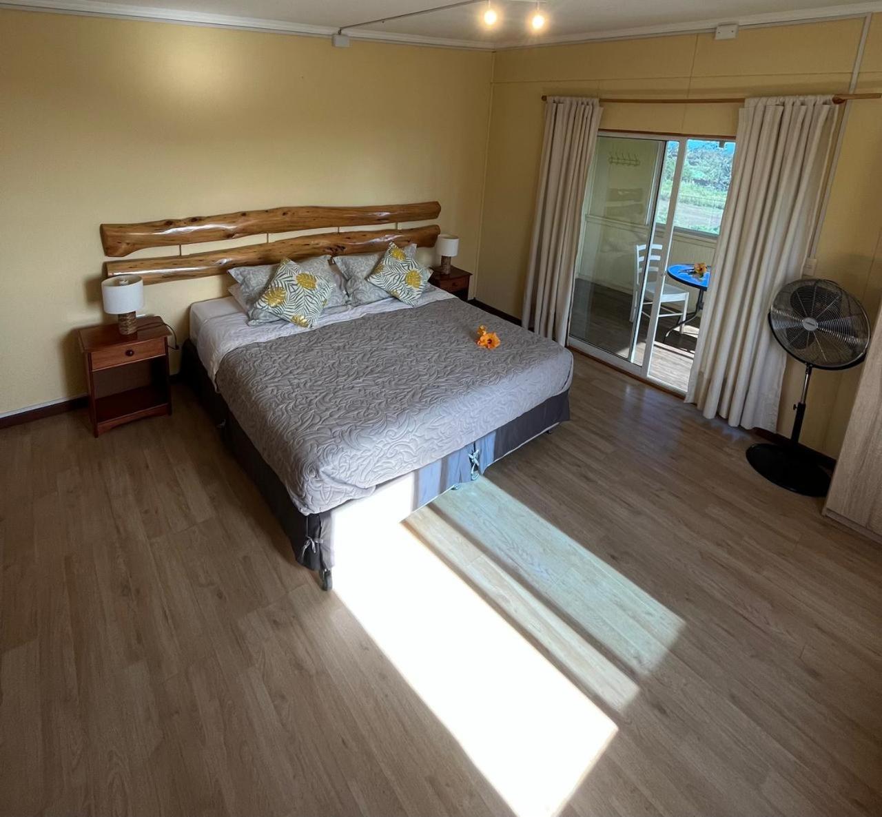 Hotel Uka Mana 앙가로아 외부 사진
