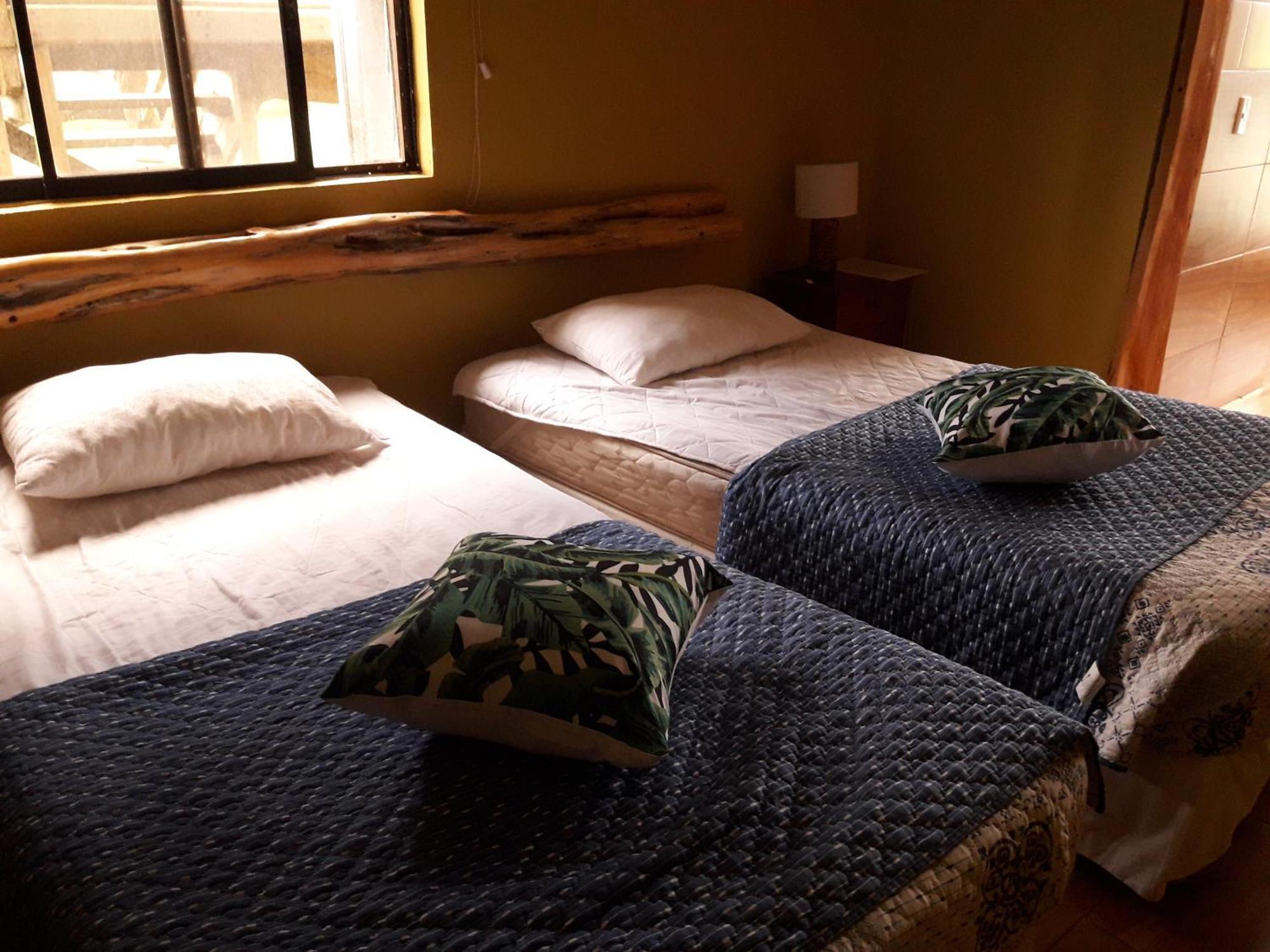 Hotel Uka Mana 앙가로아 외부 사진